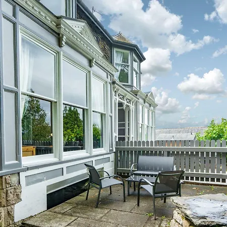 Gorgeous In Holiday home Bowness-on-Windermere