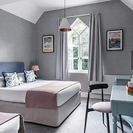 Hotel Craig Manor 4*