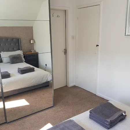 On Windermere, Lovely For 4 With Parking * Bowness-on-Windermere