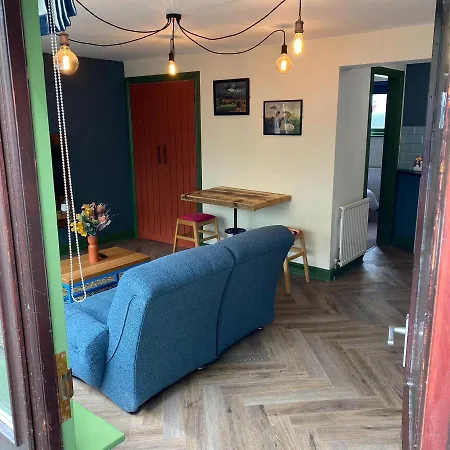 Apartment The Bolthole @ - Cosy 1 Bed *
