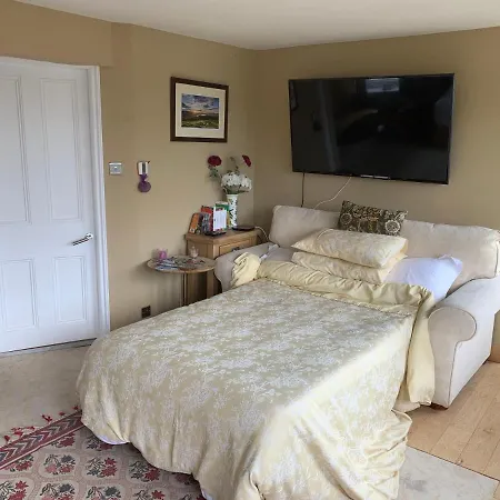 The Penthouse Luxury Loft Jacuzzi Bath & Complimentary Lakeview Membership Bowness-on-Windermere