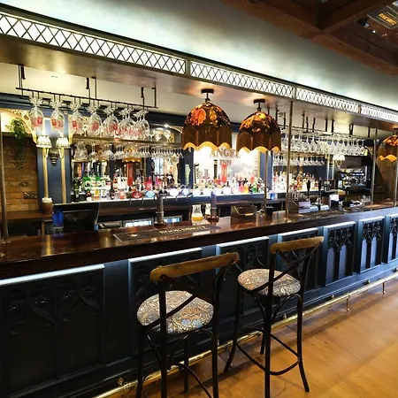Inn The Angel - The Collection Group 4*