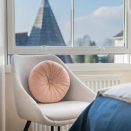 The Loft- Duplex Apartment, Family Friendly! Apartment