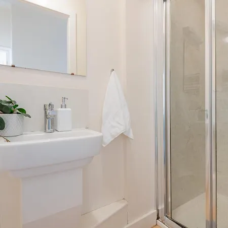 The Loft- Duplex Apartment, Family Friendly! *
