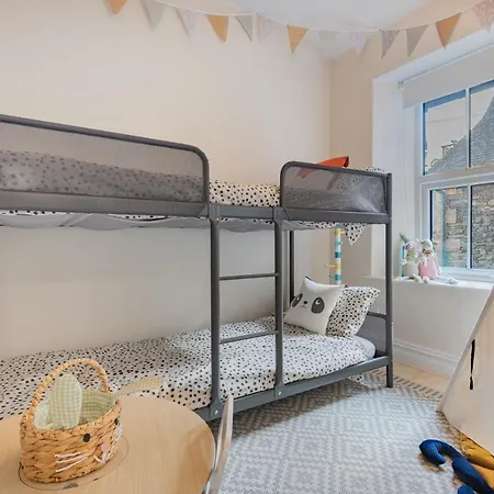 The Loft- Duplex Apartment, Family Friendly! *