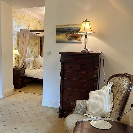 Storrs Gate House Acomodação com café da manhã  5*
