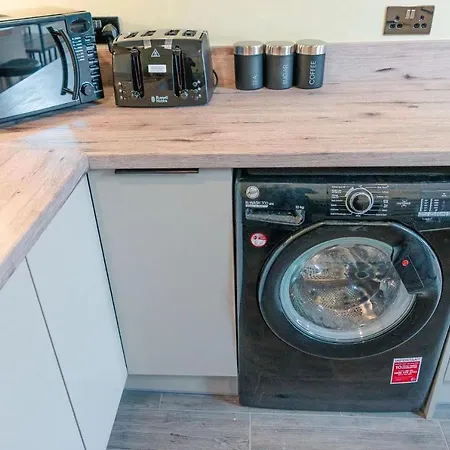 Apartment Wv Flat Center *