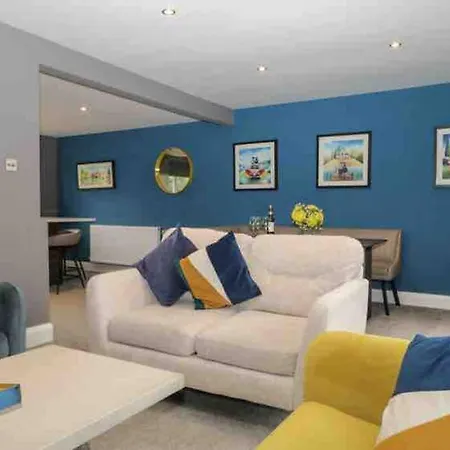 Quarry House,chic And Quirky 3 Storey Home, Access Bowness-on-Windermere
