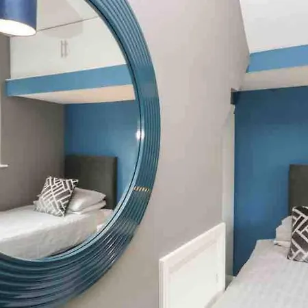 Apartment Quarry House,chic And Quirky 3 Storey Home, Access *