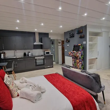 Victoria Loft