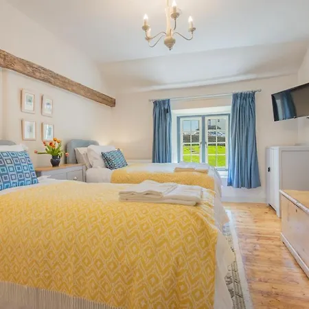 2 Bed In Sz197 Holiday home *
