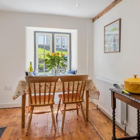 Holiday home 2 Bed In Sz197 Bowness-on-Windermere