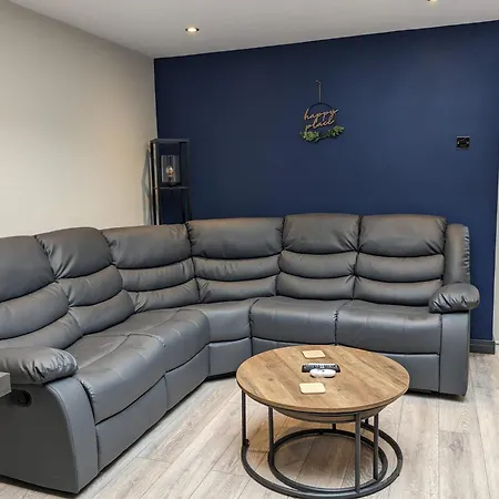 - 3 Bed - Hot Tub House Apartment Bowness-on-Windermere