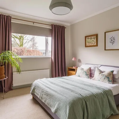 Apartment Hillcrest - 2 Bed Flat With Parking Bowness-on-Windermere