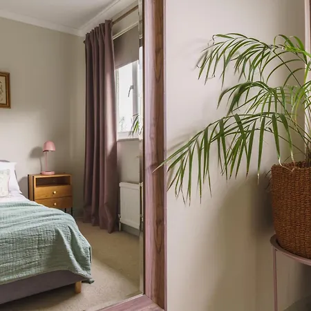 Hillcrest - 2 Bed Flat With Parking * Bowness-on-Windermere