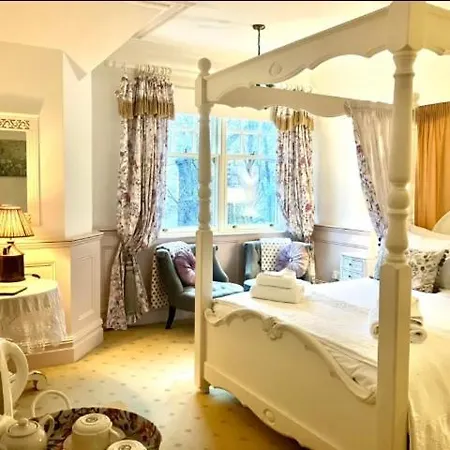 Storrs Gate House 5*