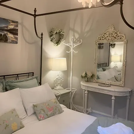 Storrs Gate House 5*