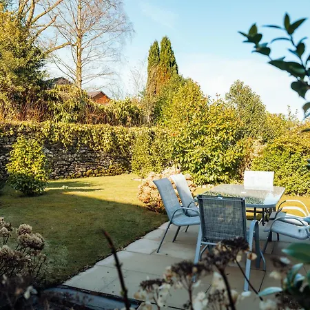 Camellia With Garden, Pet Friendly * Bowness-on-Windermere