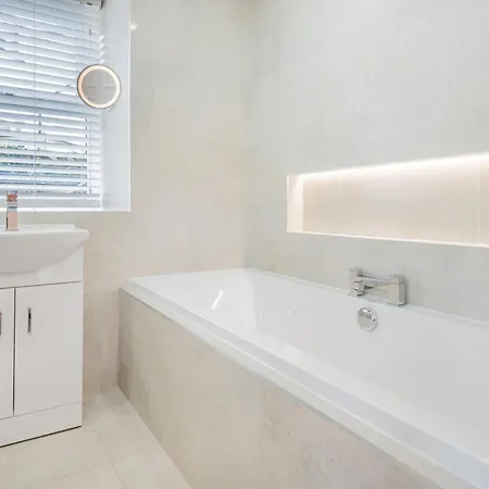 2 Bed In Windermere 78288 Holiday home *