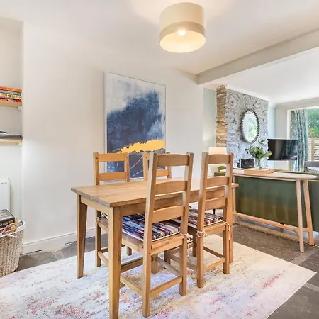 Lakeland - Sleeps 6 Holiday home