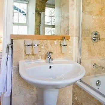 May Cottage B&B Acomodação com café da manhã  3*
