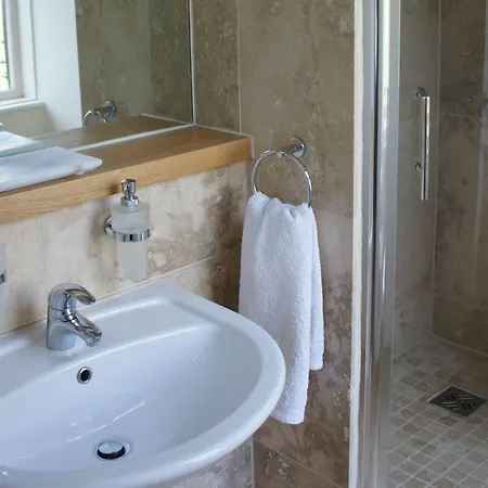 May Cottage B&B Acomodação com café da manhã  Bowness-on-Windermere
