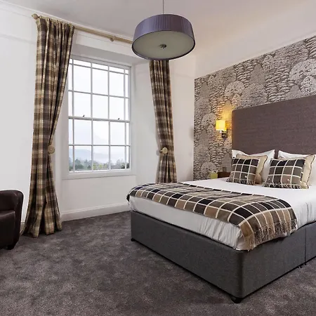 Oakbank House Hotel 3*