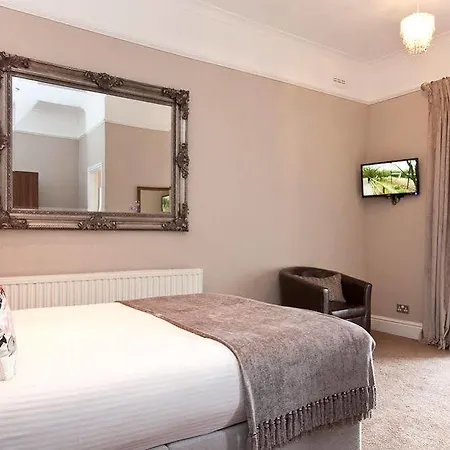 Oakbank House