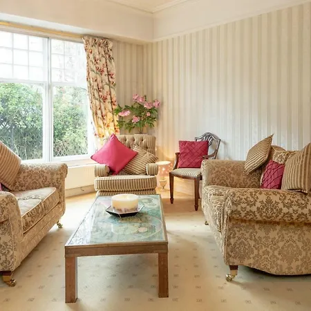 Storrs Gate House 5*