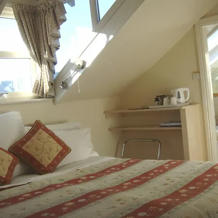 May Cottage B&B Acomodação com café da manhã  3*