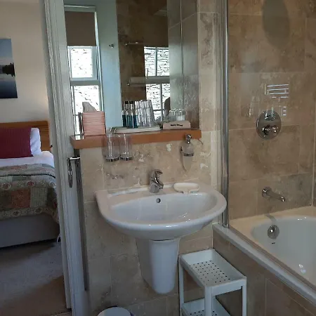 May Cottage B&B Acomodação com café da manhã  Bowness-on-Windermere