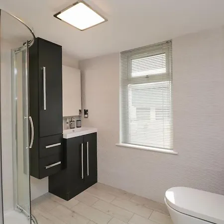 Brantlea Detached 4 Bed Home, Hot Tub, View, Parking, Pet Friendly * Bowness-on-Windermere