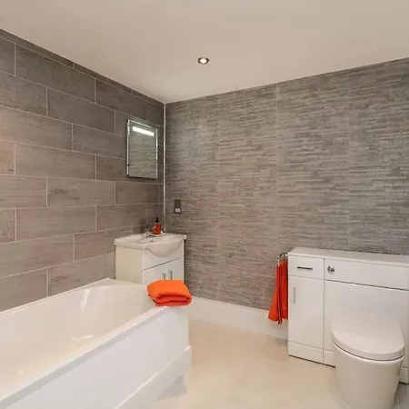 Holiday home Brantlea Detached 4 Bed Home, Hot Tub, View, Parking, Pet Friendly *