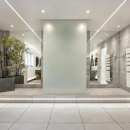 Aphrodites Group - Luxury Hot Tub In District! Bowness-on-Windermere