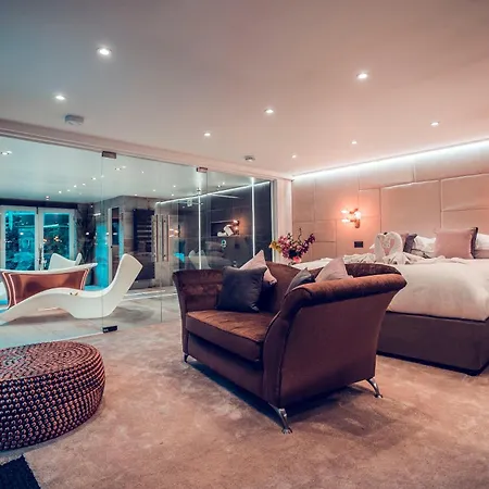 Aphrodites Group - Luxury Hot Tub In District! 5* Bowness-on-Windermere