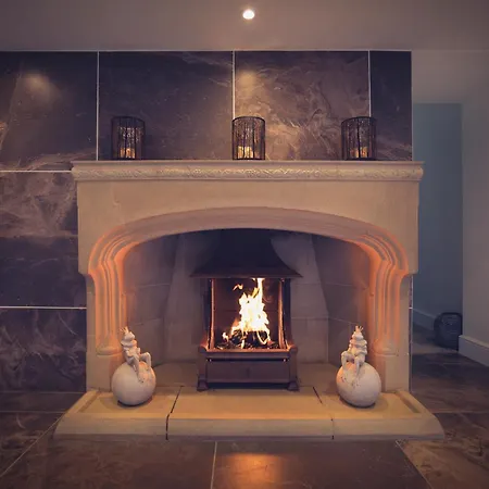 Aphrodites Group - Luxury Hot Tub In District! Bowness-on-Windermere