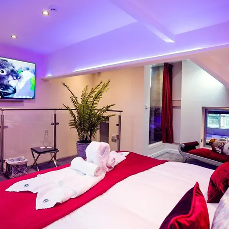 Aphrodites Group - Luxury Hot Tub In District! 5* Bowness-on-Windermere
