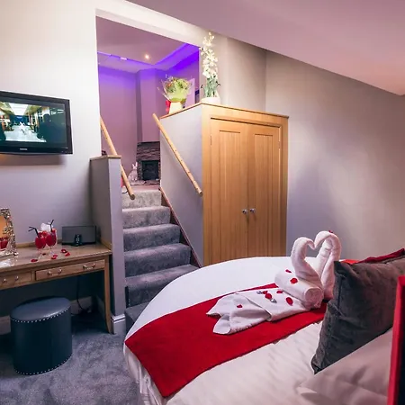 Hotel Aphrodites Group - Luxury Hot Tub In District! Bowness-on-Windermere