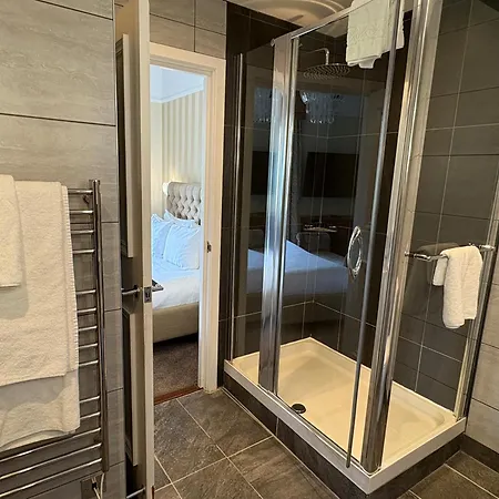 Hotel The Belsfield 4*
