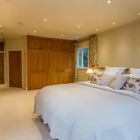 Ada's Retreat * Bowness-on-Windermere
