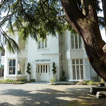 Hotel White 3*