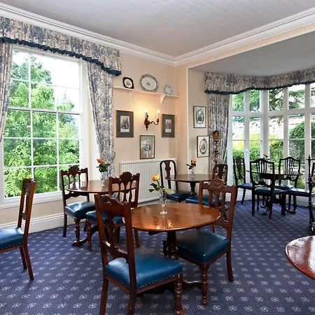 White 3* Bowness-on-Windermere